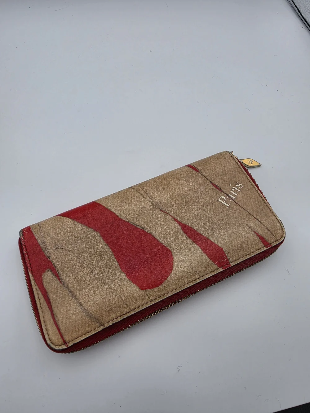 Christian Louboutin Red/Tan Panettone Wallet Featuring The Kraft Loubi COA(EUC)✨